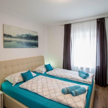 App Prodan Umag Buitenkant foto